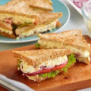 mashed egg sandwich